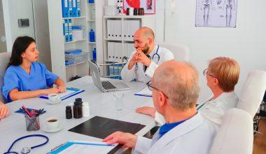 Pot accesa servicii medicale în policlinicile din Târgu Mureș fără asigurare de sănătate?
