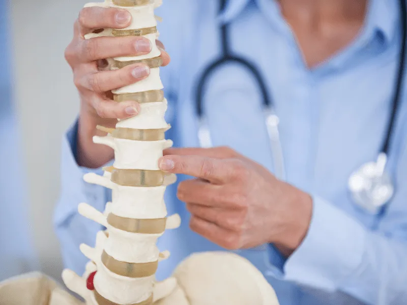 Chirurgia spinală ultra minim invazivă – o soluție modernă pentru afecțiunile lombare