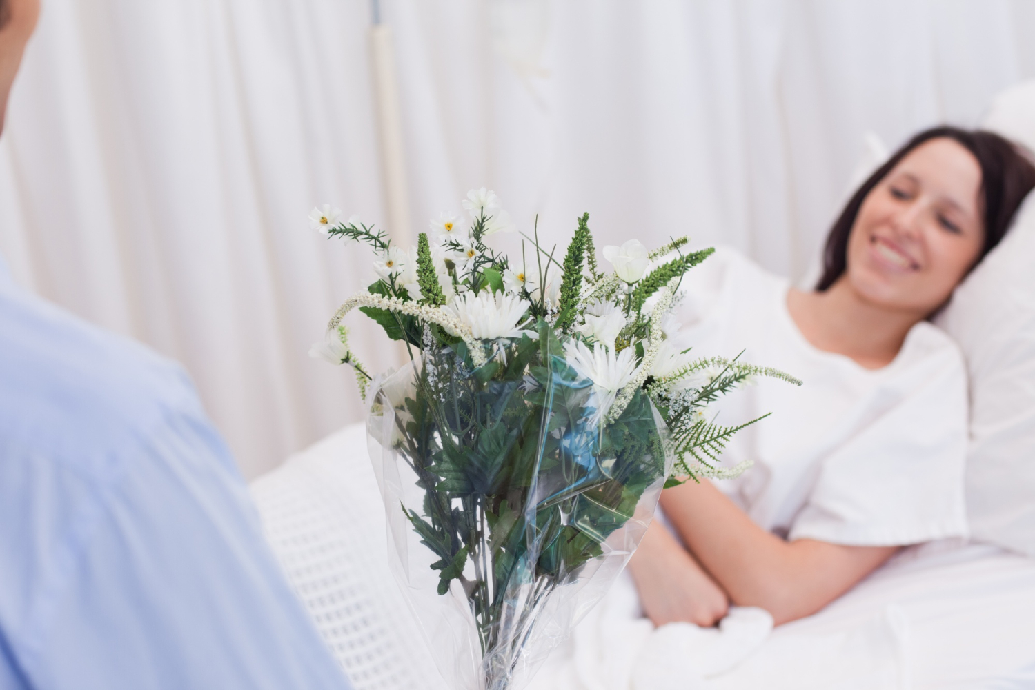 Cum alegi buchetul potrivit pentru o vizită la spital?