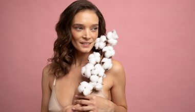 Menstruația, igiena intimă și confortul zilnic: gesturi simple care fac diferența, explicate de ENROUSH